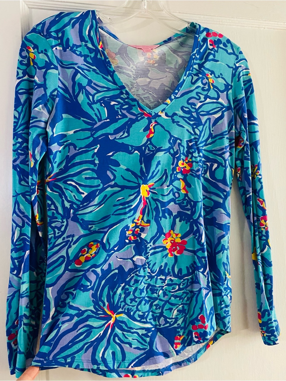 Lilly Pulitzer Blue Turquoise Floral V-Neck Long Sleeve Top